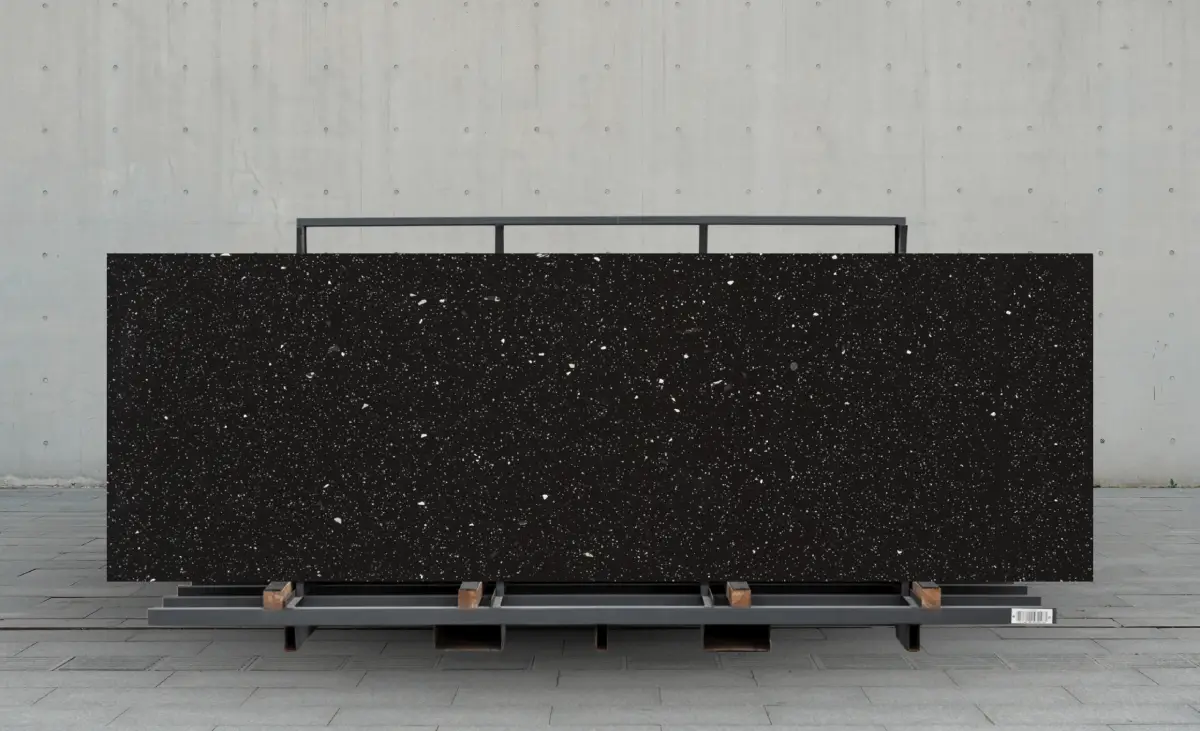 Terazzo Black Flakes